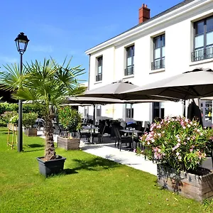 Hotel Du Chateau Bleu, Tremblay-en-France